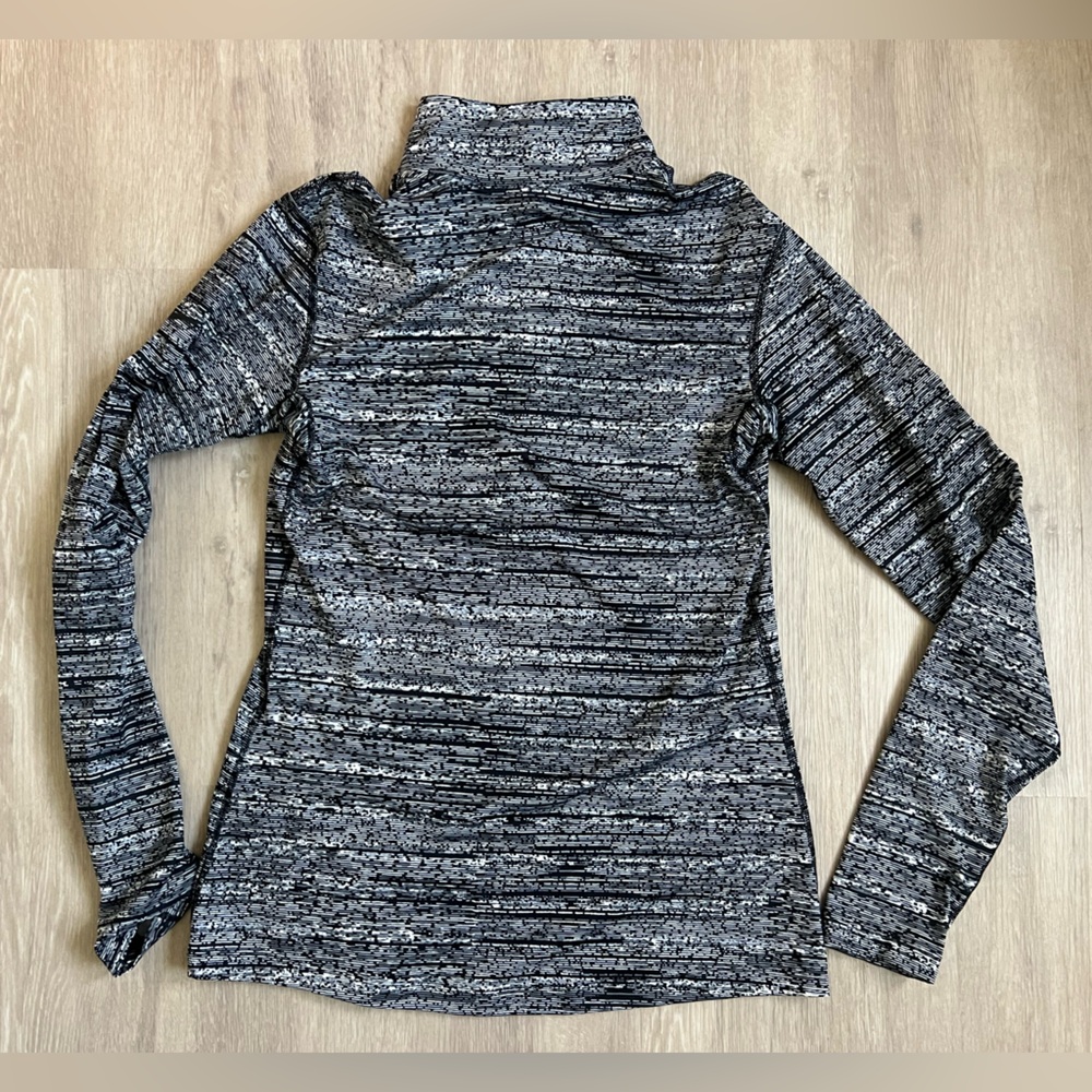 Nike Dri-Fit Black and White Static Print Zip Pullover long sleeve - Picture 2 of 7